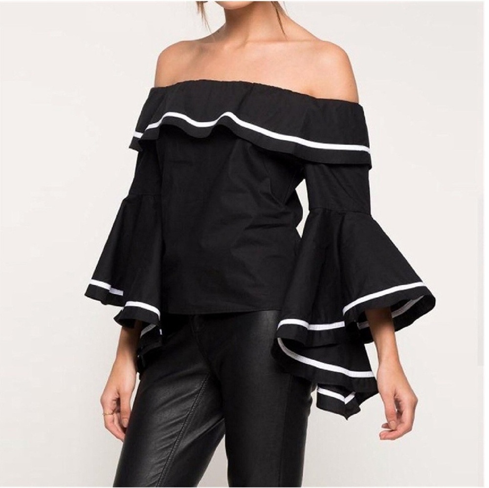HP||🌟Darling Off Shoulder Bell Sleeve Top